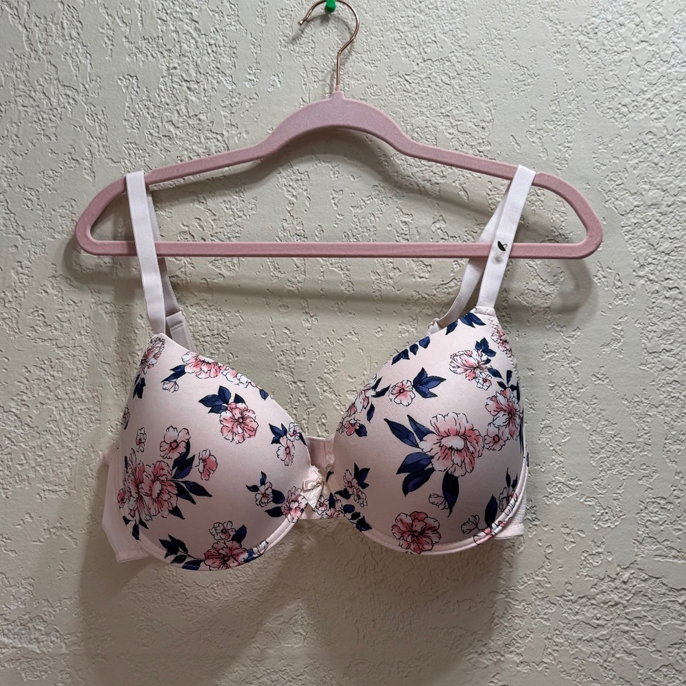Delta Burke 38C Floral T-Shirt Bra Underwire Pink Blue Comfort Support NWOT